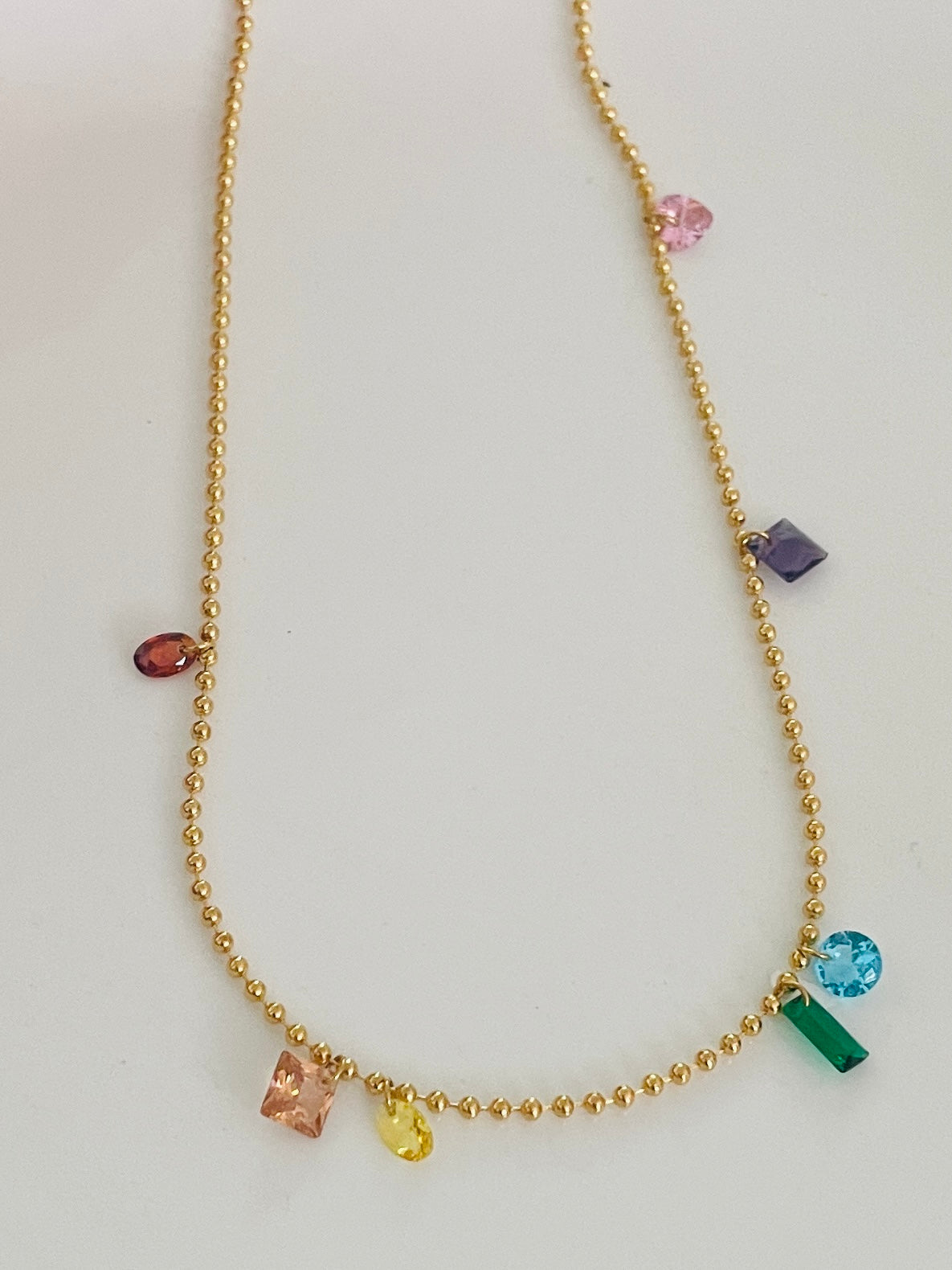 Gold little stone necklace