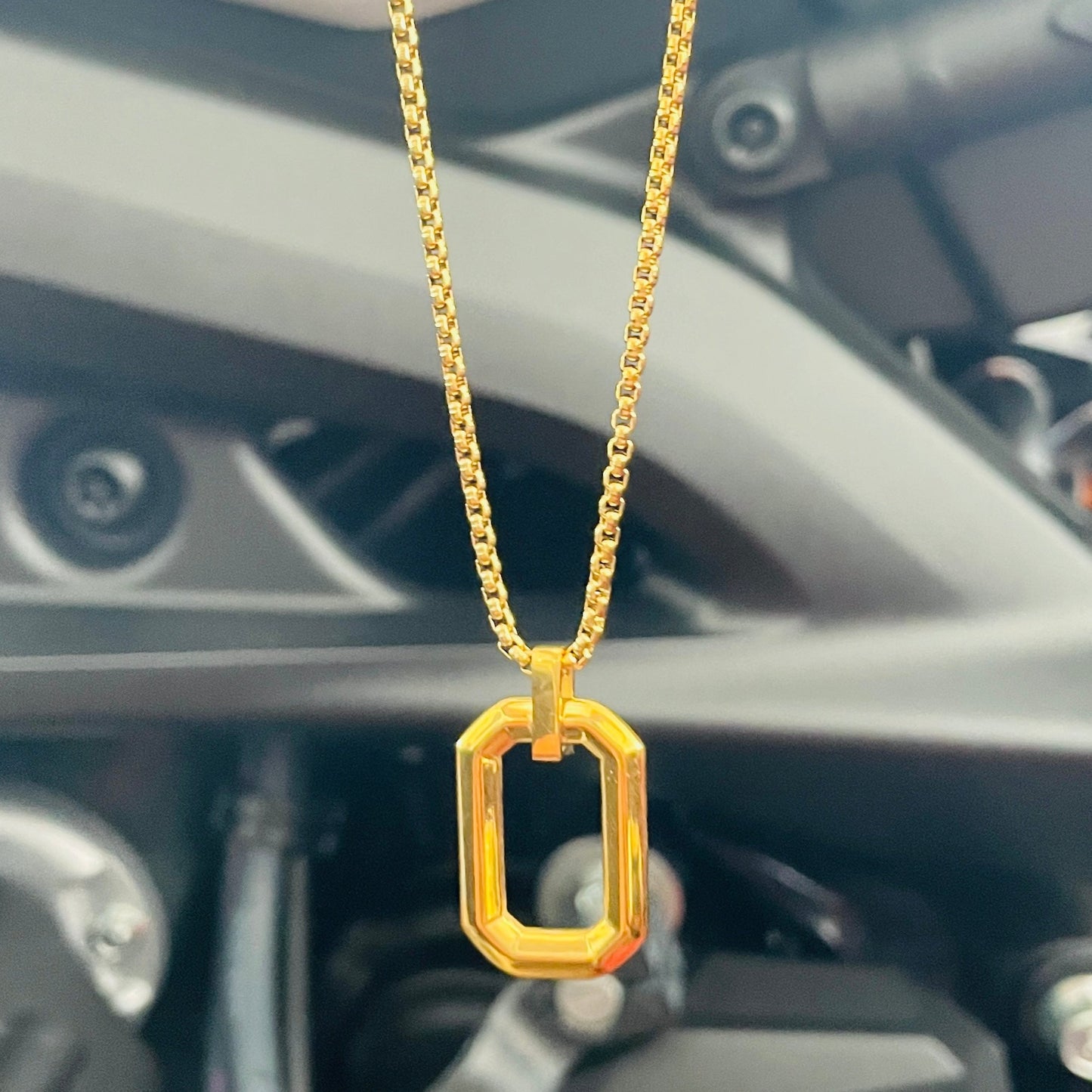 Gold Rectagular necklace
