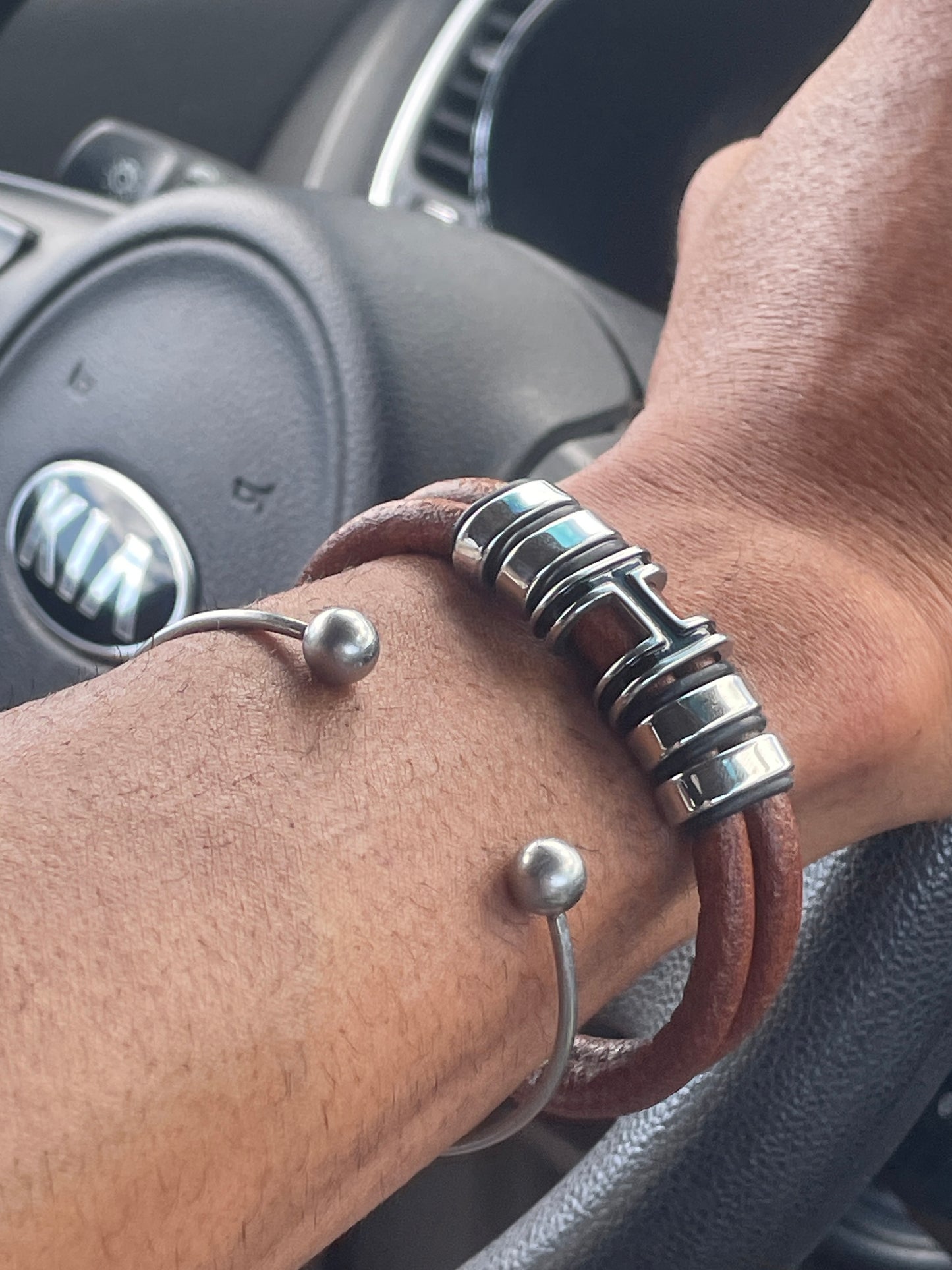 Silver basic bangle