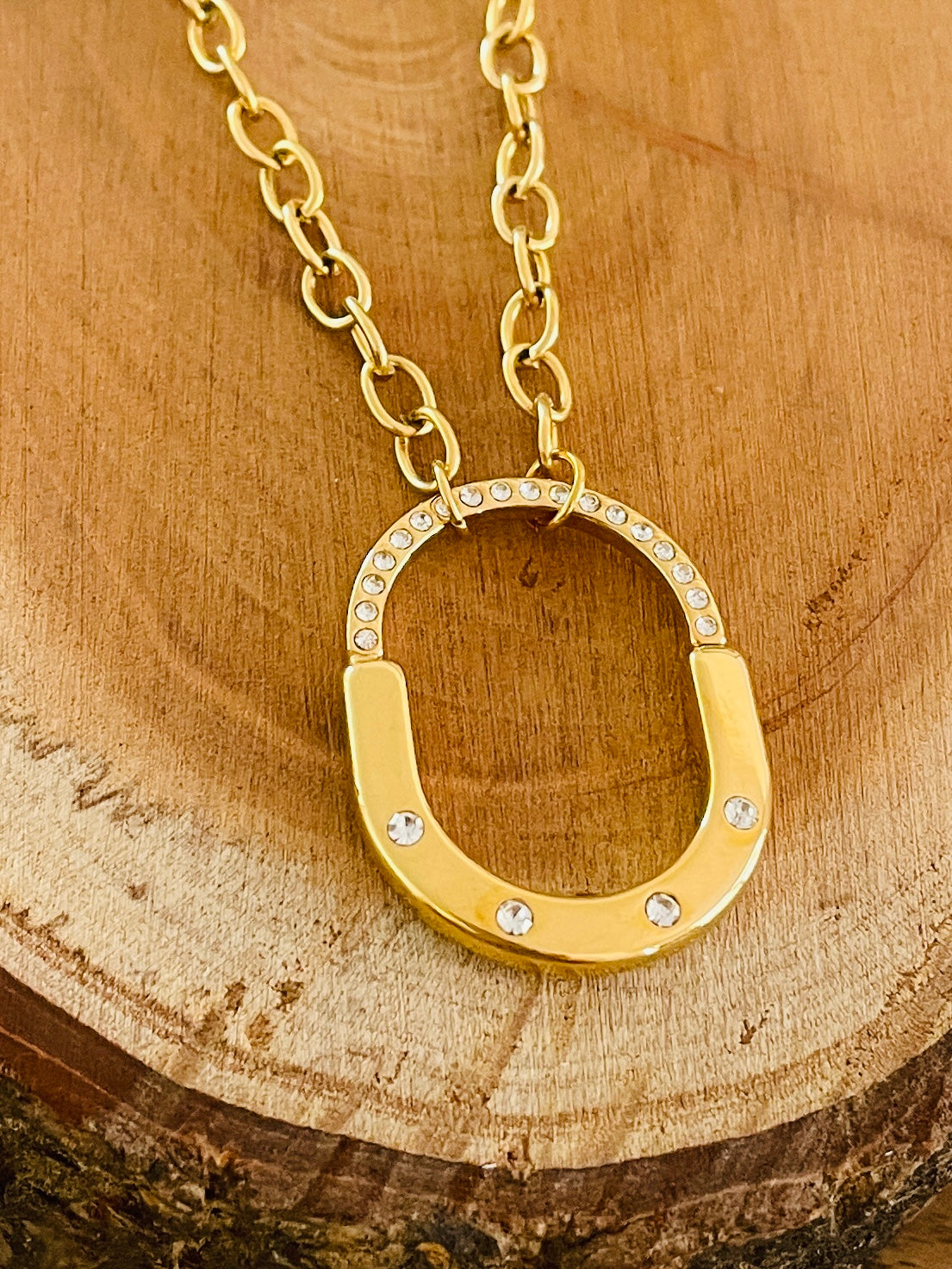 Circle and rhinestone gold necklace