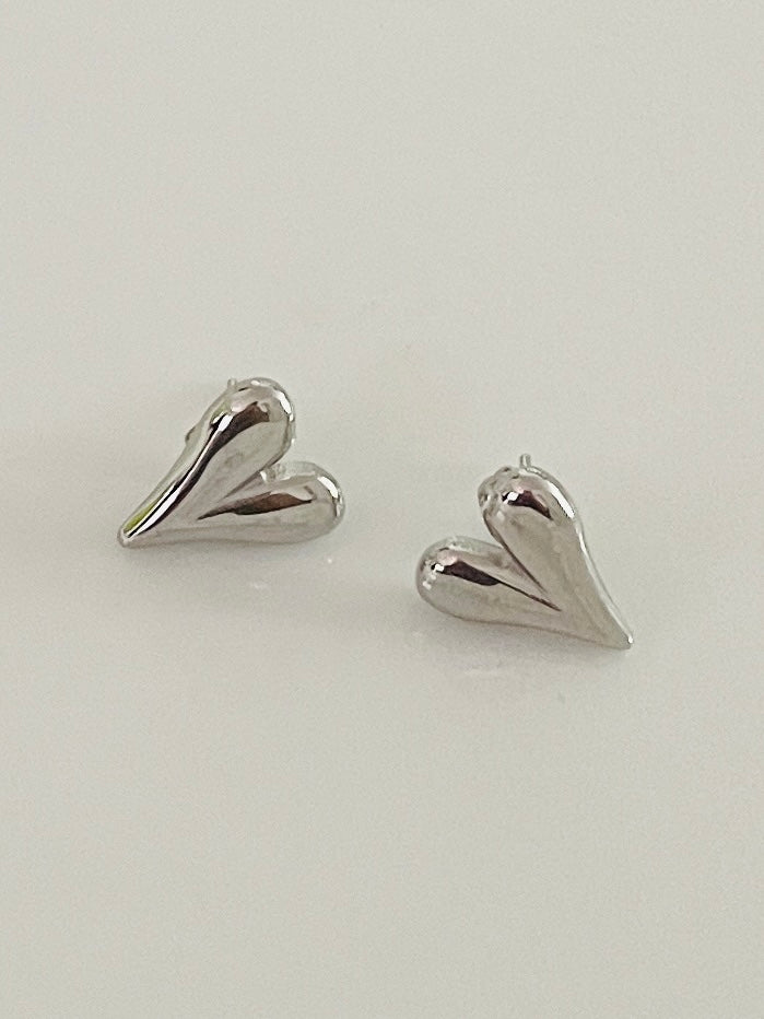 2 heart earrings