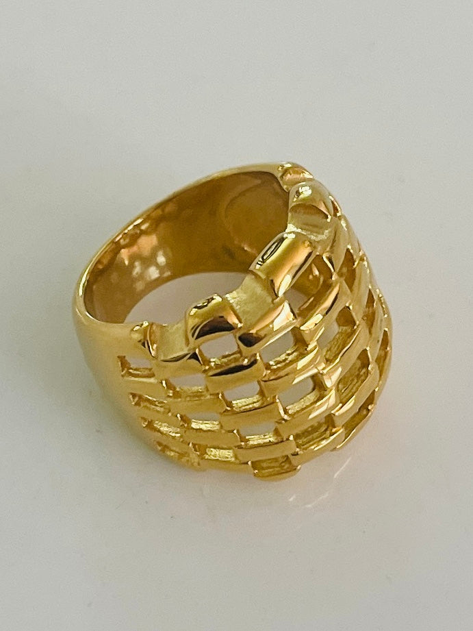 Checkers gold ring