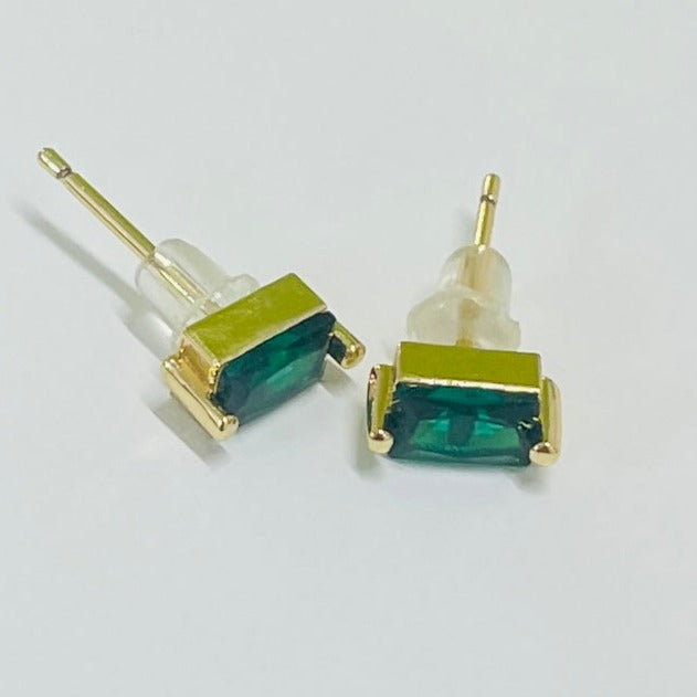 Green rhinestone stud earrings