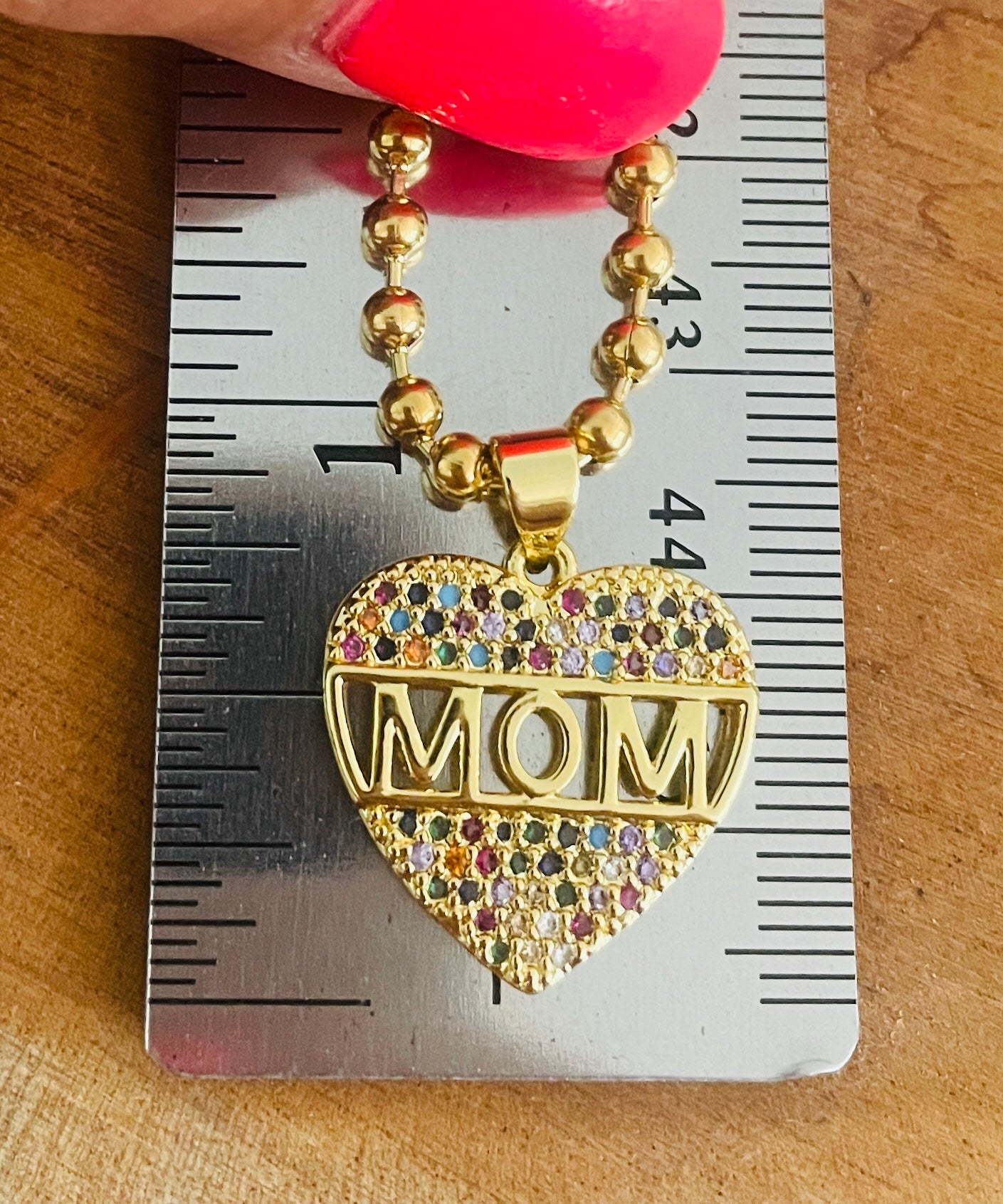 Mom heart pendant