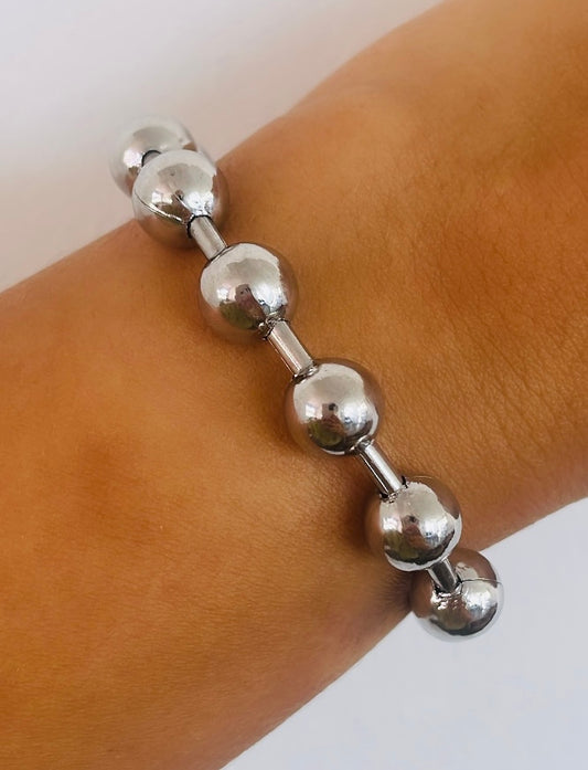 Silver balls bracelet