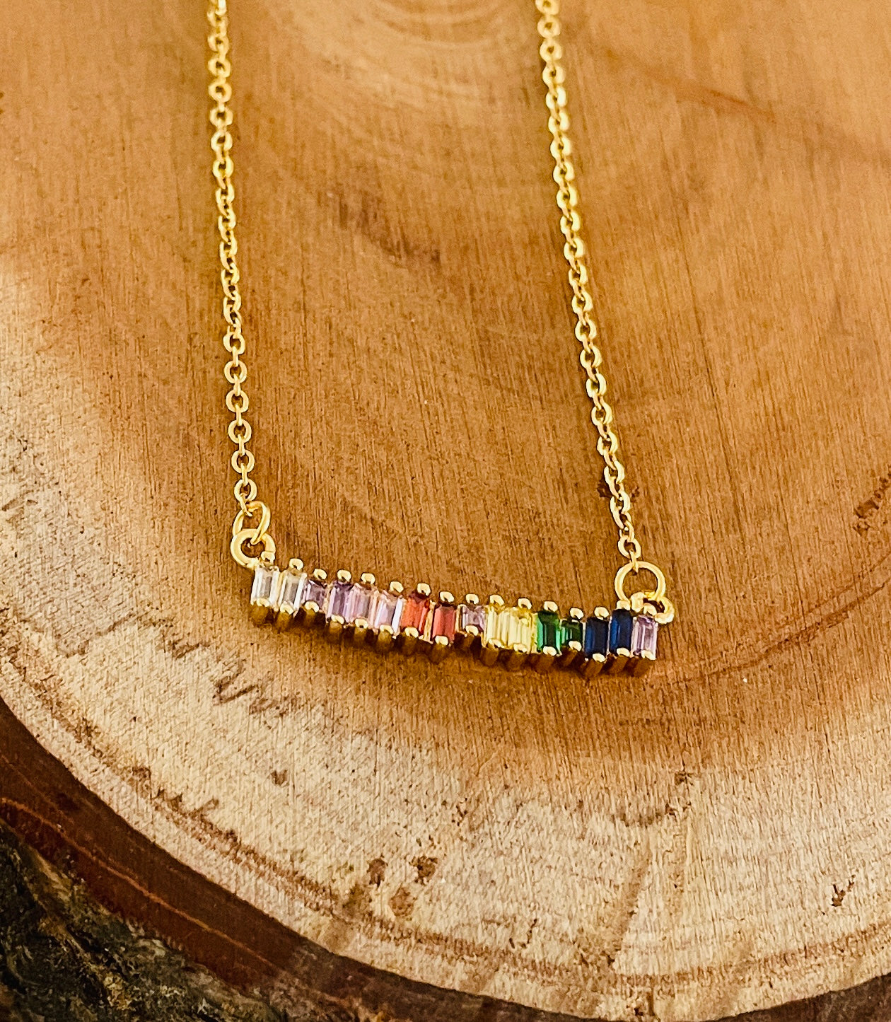 Rainbow rhinestones necklace