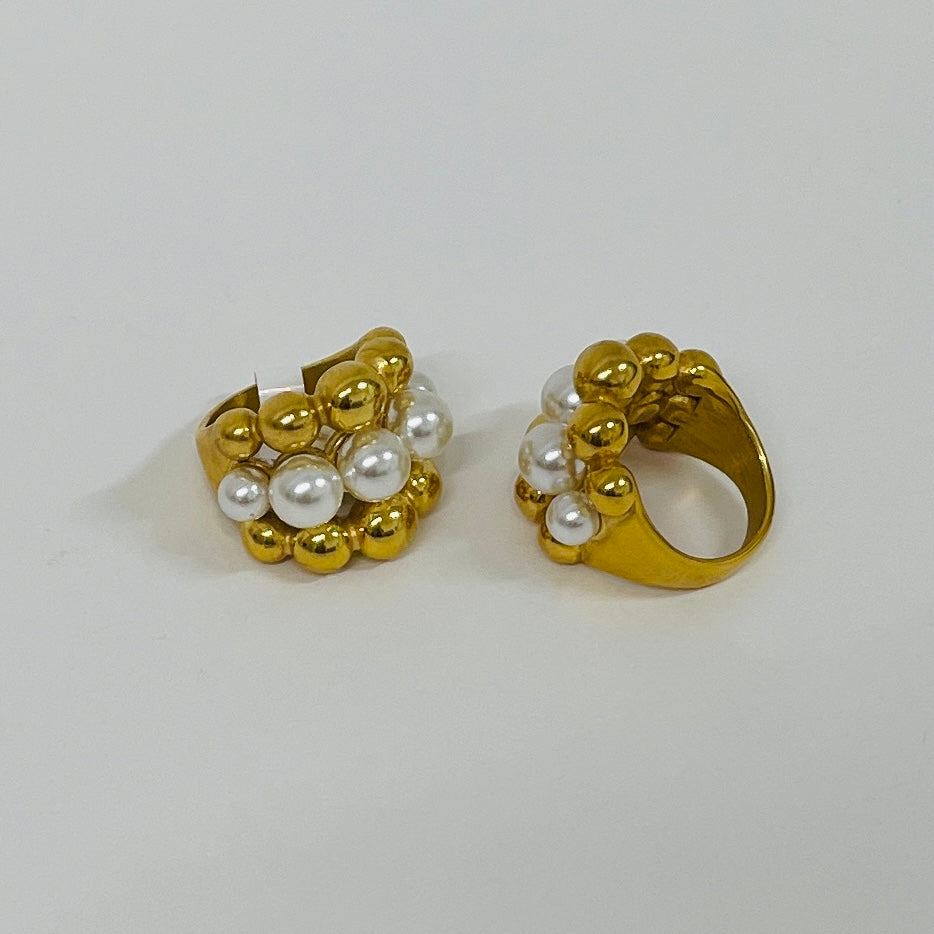 SS Bold pearls ring