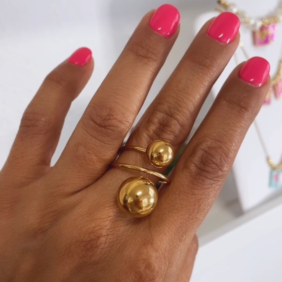 Doble bold gold ring