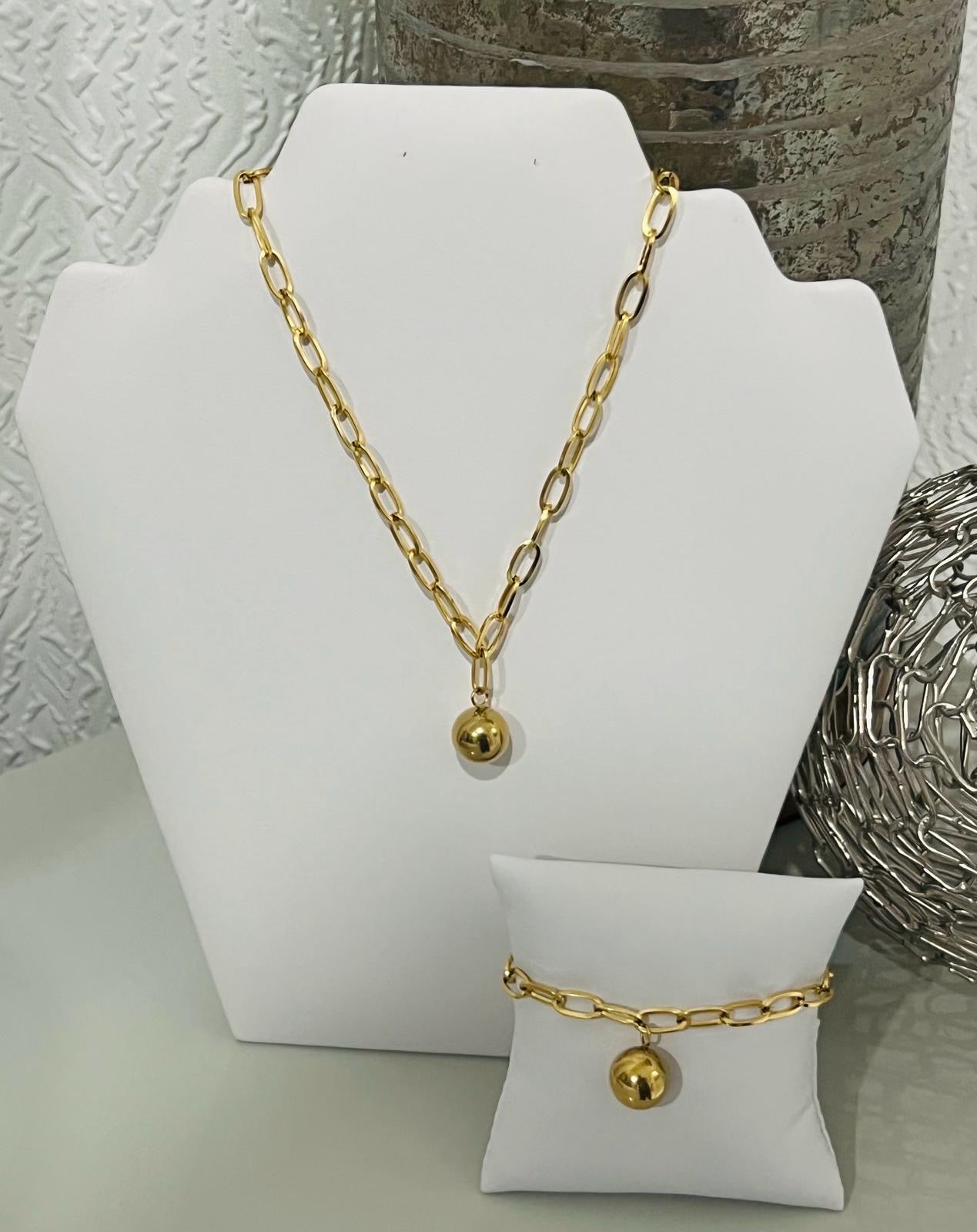 Paper clip gold necklace