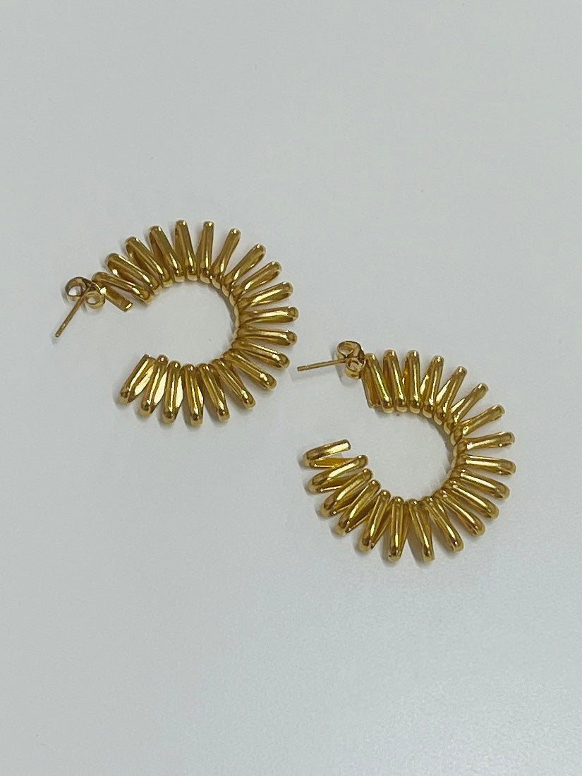 Bouncy gold earrings