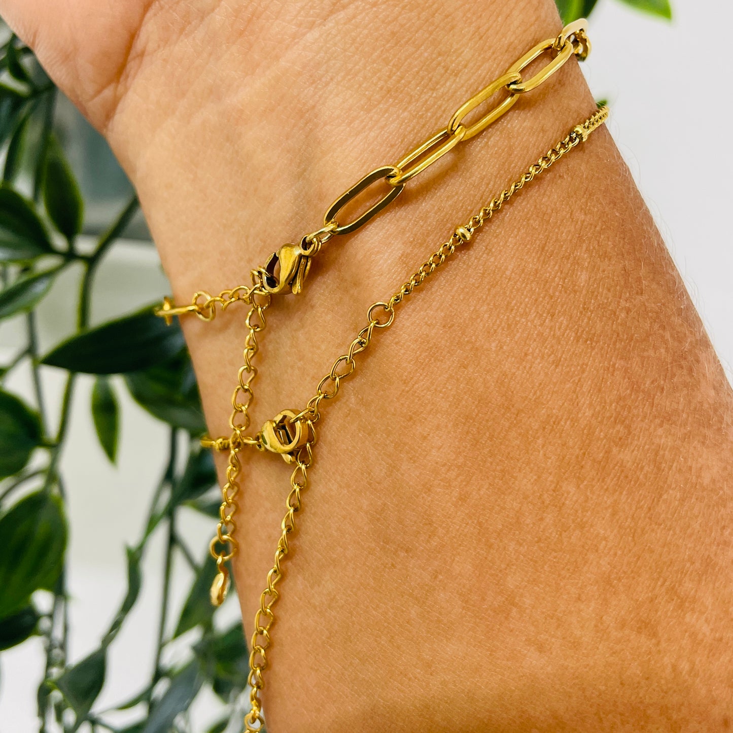 Doble chain gold bracelet set