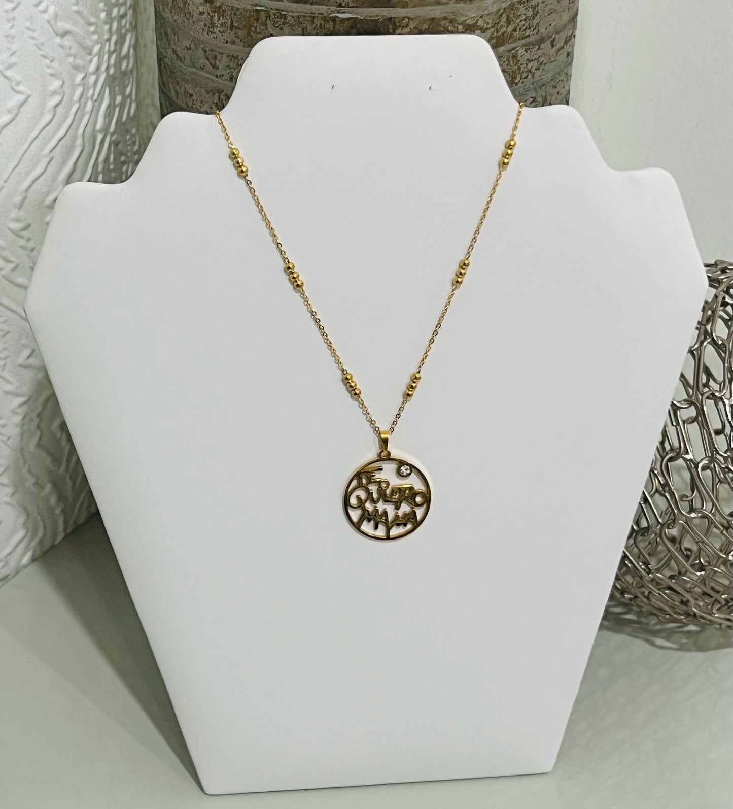 "Te quiero mama" necklace