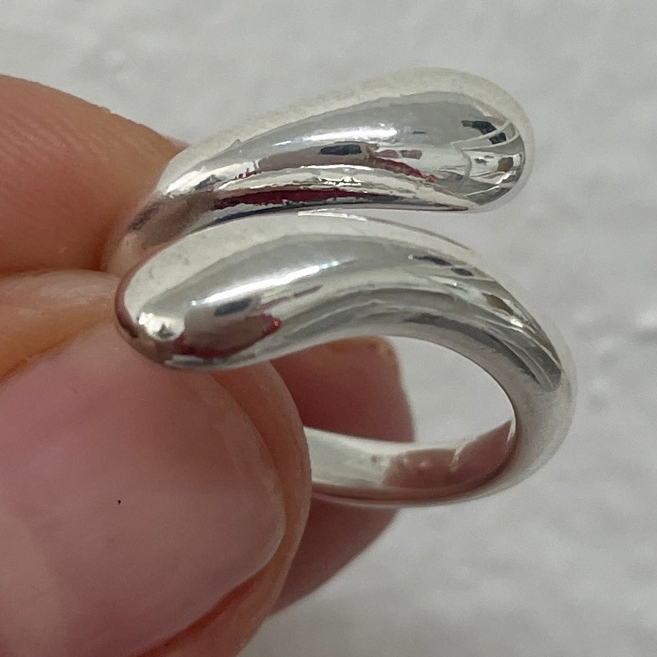 Simple silver ring