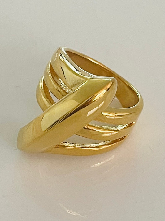 Slash gold ring