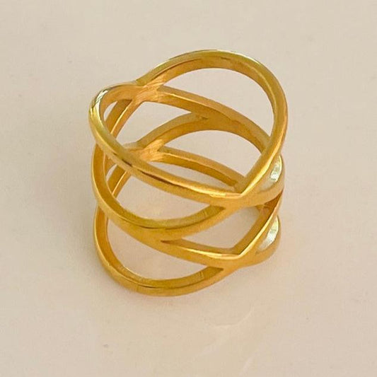 Long loop gold ring