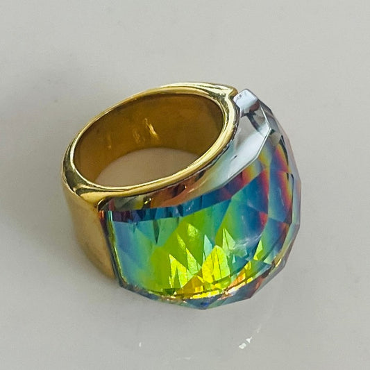 Iridescent gem ring