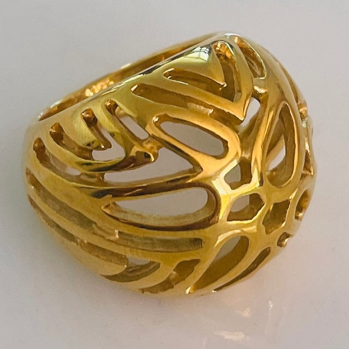 3d abstract gold ring