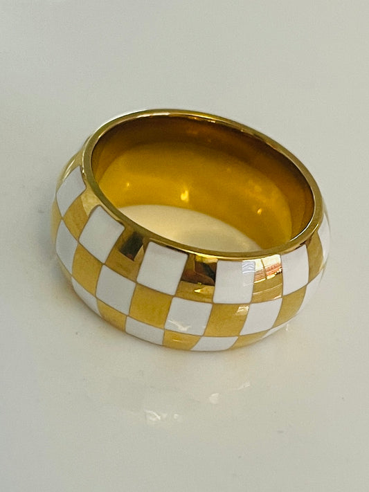 White checkers gold ring