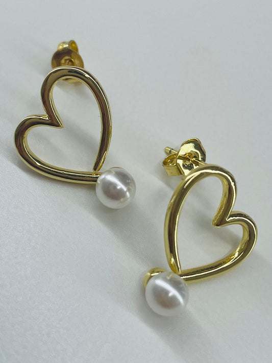 Heart and pearl earrings